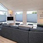 4 Star Holiday Home In Vaeggerlose *