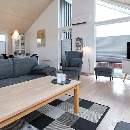 Feriehus 4 Star In Vaeggerlose Bøtø By